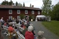 Tossögården på nationaldagen. Maria Kjellström talar.jpg